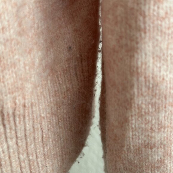 Abercrombie & Fitch Soft Pink Crewneck Sweater Size Small - Picture 6 of 8